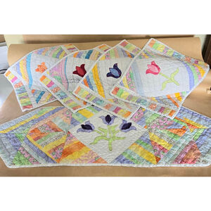 Vintage Handmade Quilted Placemats Table Runner Set Patchwork Tulip Applique